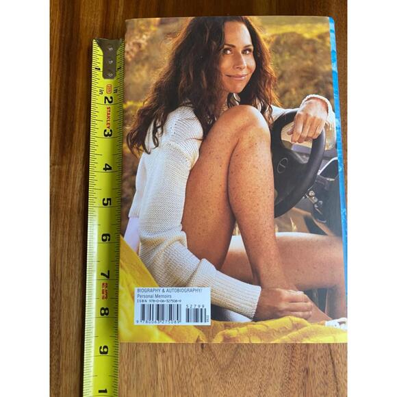 MINNIE DRIVER Actress AUTOGRAPHED "Managing Expectations" NEW SIGNED BOOK 1st Ed - Picture 8 of 9